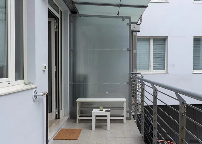 Mondrian L Bb * Trieste