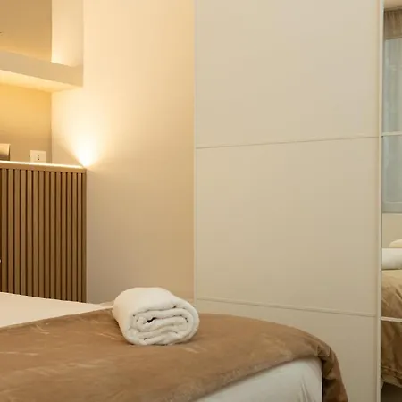 Mondrian L Bb Apartment Trieste