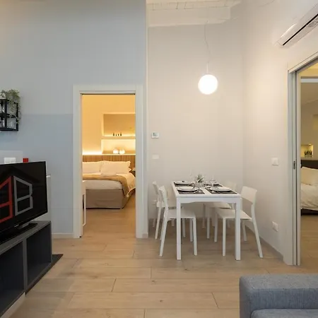 Mondrian L Bb Apartament Triest